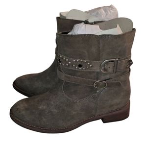 Sole Diva NIB Boots